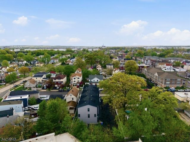 25 E 10Th St A, Linden City, NJ 07036