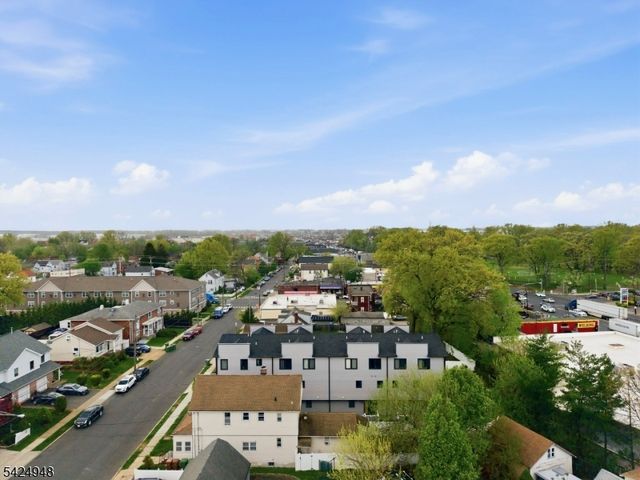 25 E 10Th St A, Linden City, NJ 07036
