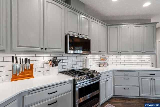 3208 54th Av NE, Albany, OR 97321