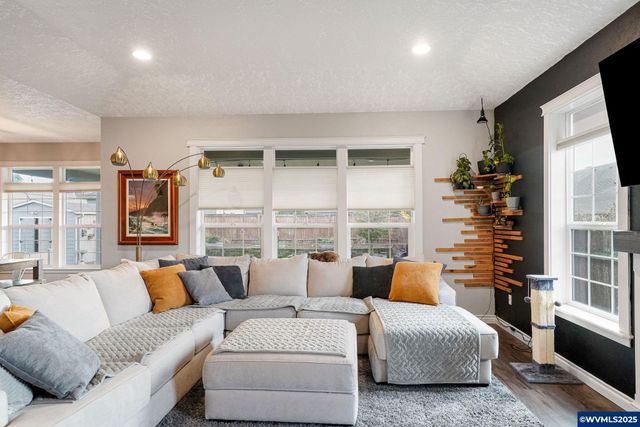 3208 54th Av NE, Albany, OR 97321