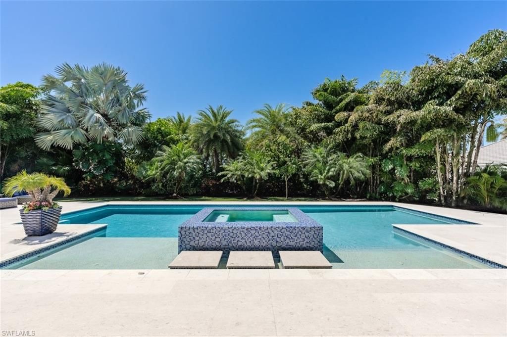 702 BOBWHITE LN, NAPLES, FL 34108 — photo 3