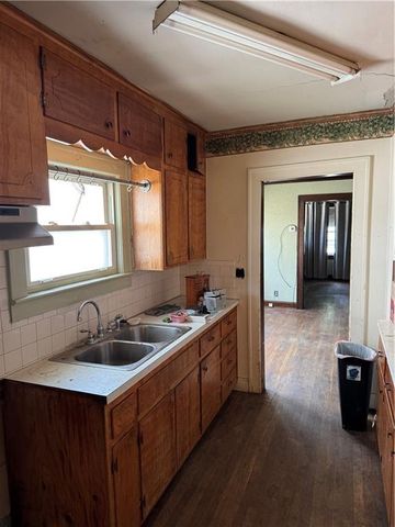 326 N 21st Street, Kansas City, KS 66102