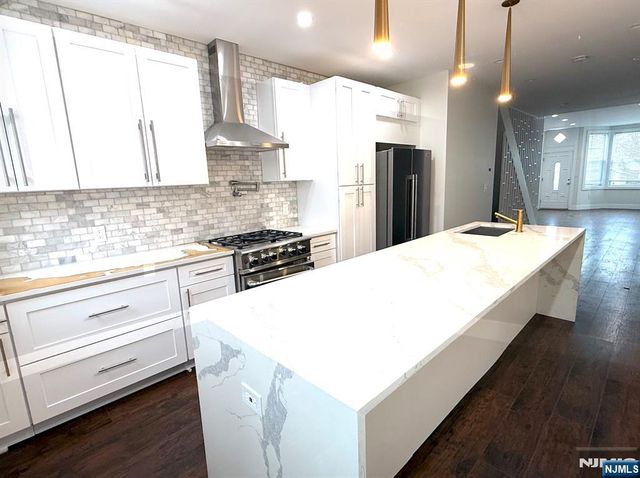 273 Forrest Street, Jersey City, NJ 07304