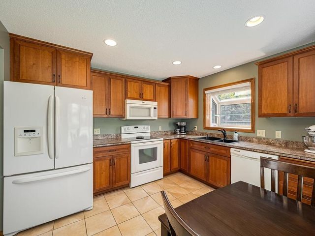 4891 S Park Drive, Savage, MN 55378