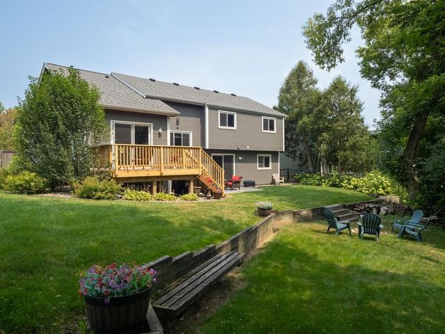 4891 S Park Drive, Savage, MN 55378