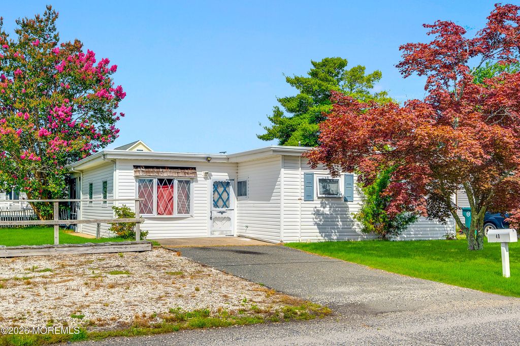 40 W Anchor Drive, Little Egg Harbor, NJ 08087