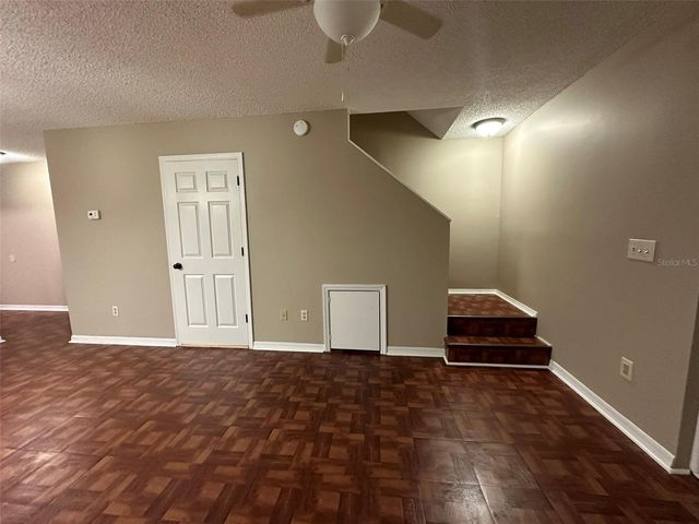 2422 NW 4TH TERRACE, Gainesville, FL 32609