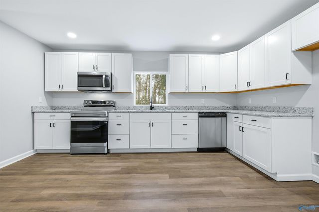 9815 Highway 72, Athens, AL 35611