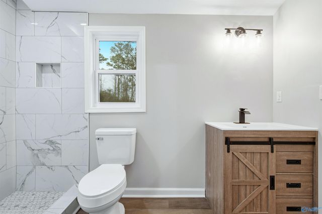 9815 Highway 72, Athens, AL 35611