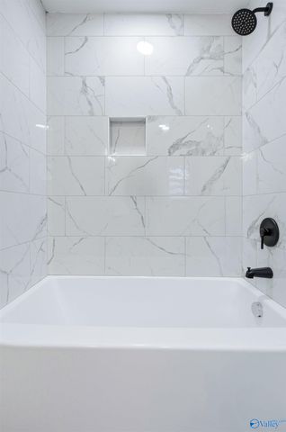 9815 Highway 72, Athens, AL 35611