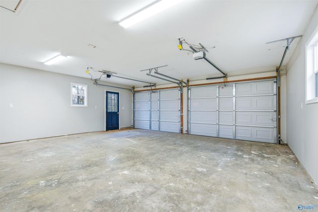 9815 Highway 72, Athens, AL 35611