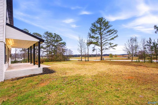 9815 Highway 72, Athens, AL 35611