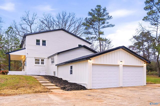 9815 Highway 72, Athens, AL 35611