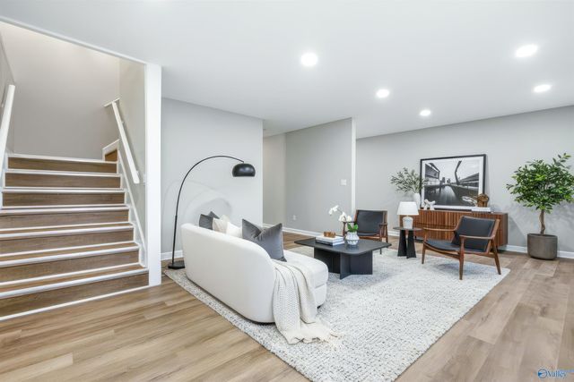 9815 Highway 72, Athens, AL 35611