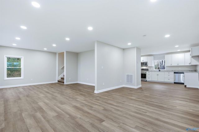 9815 Highway 72, Athens, AL 35611