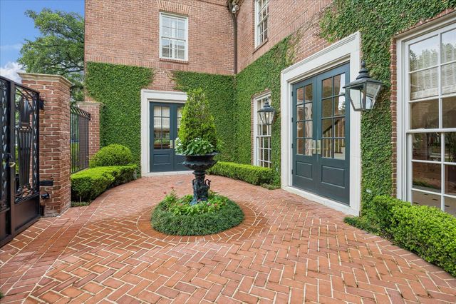 2445 Stanmore Drive, Houston, TX 77019