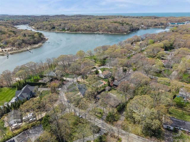 680 Westview Drive, Mattituck, NY 11952