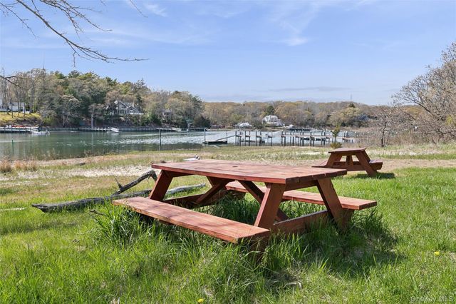680 Westview Drive, Mattituck, NY 11952
