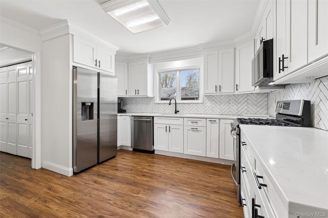 680 Westview Drive, Mattituck, NY 11952