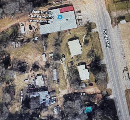 220 Porter Rd, Conroe, TX 77301