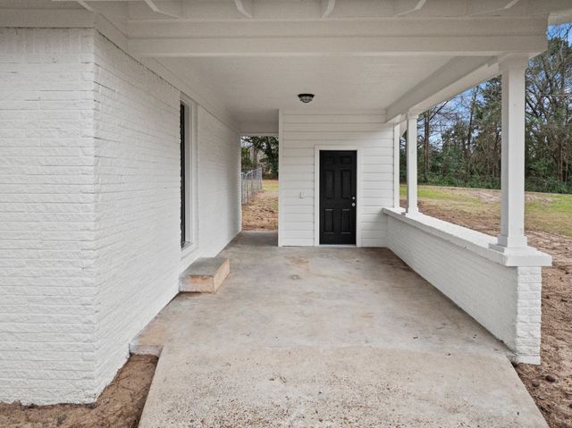 303 Campbell Street, Daingerfield, TX 75638