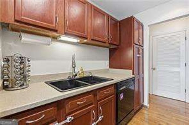 1750 Clairmont Road 11, Decatur, GA 30033