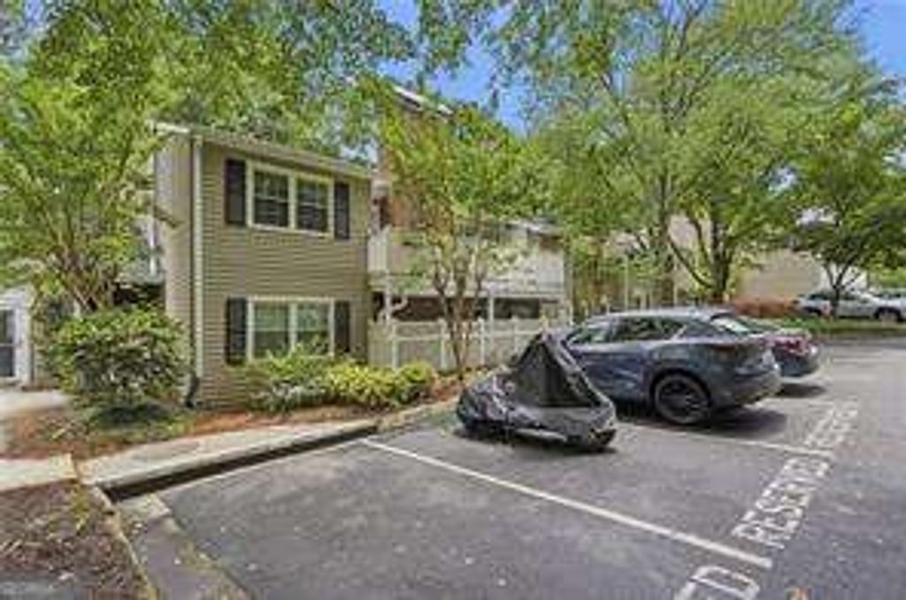 1750 Clairmont Road 11, Decatur, GA 30033