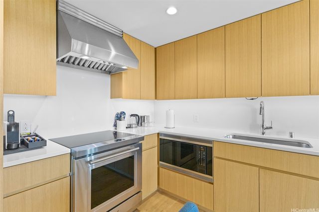 1390 Kapiolani Boulevard 3503, Honolulu, HI 96814