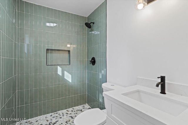 12204 Evelyn Avenue, Biloxi, MS 39532