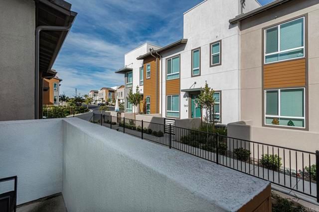 958 Foxwood Lane, Vista, CA 92081