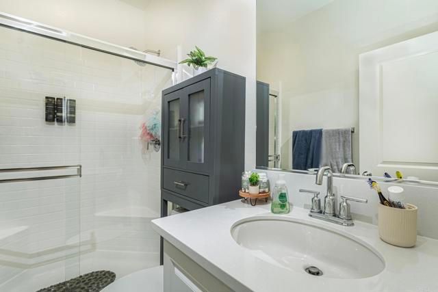 958 Foxwood Lane, Vista, CA 92081