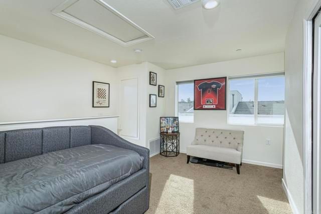 958 Foxwood Lane, Vista, CA 92081