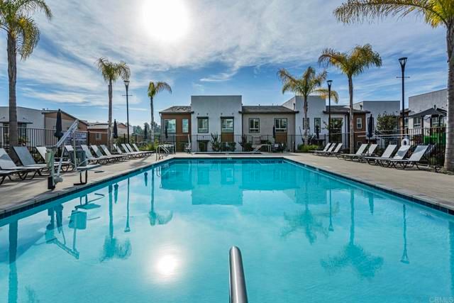 958 Foxwood Lane, Vista, CA 92081