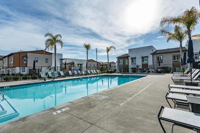 958 Foxwood Lane, Vista, CA 92081