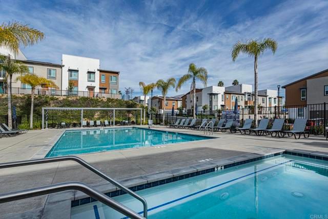 958 Foxwood Lane, Vista, CA 92081