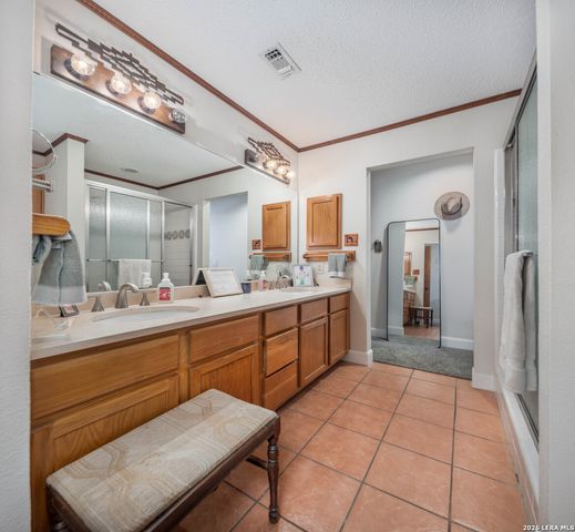 7965 GARDEN NORTH DR, San Antonio, TX 78266