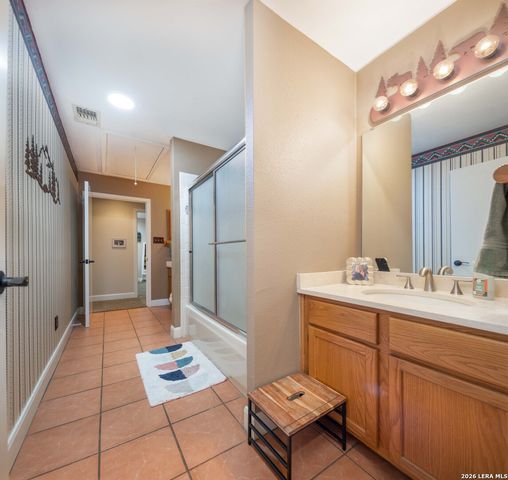 7965 GARDEN NORTH DR, San Antonio, TX 78266
