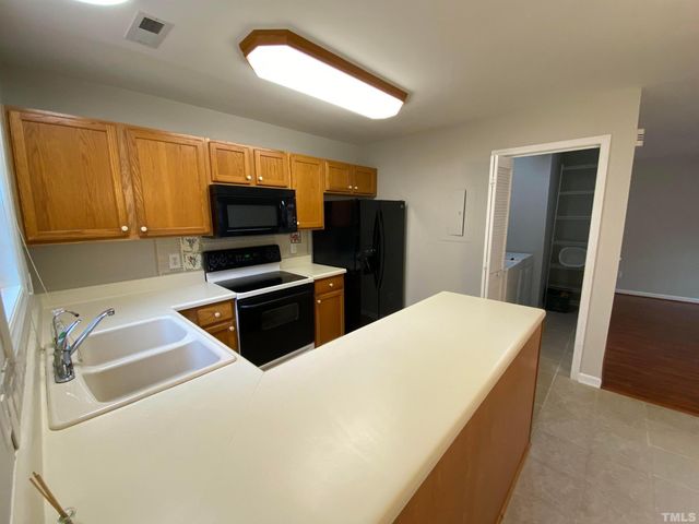 2413 Wellington Ridge Loop 2413, Cary, NC 27518