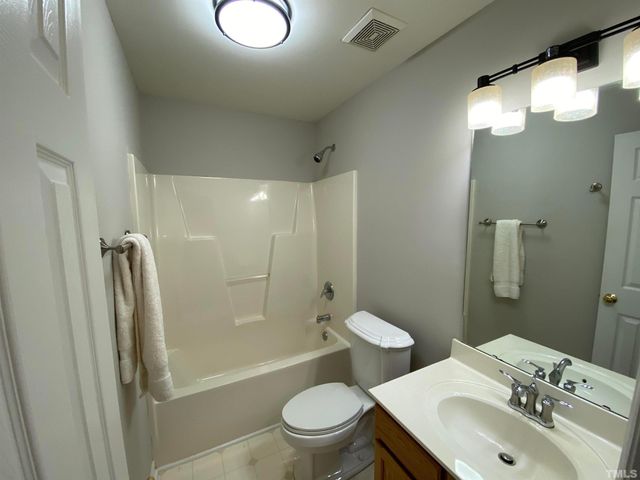 2413 Wellington Ridge Loop 2413, Cary, NC 27518