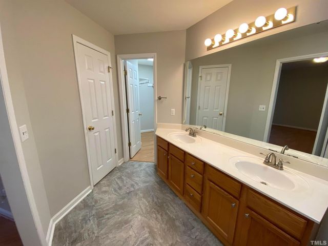 2413 Wellington Ridge Loop 2413, Cary, NC 27518