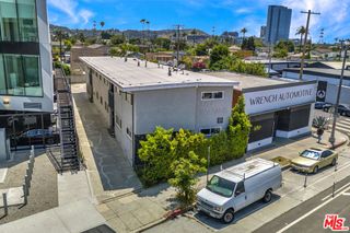 5614 W Adams Boulevard, Los Angeles, CA 90016