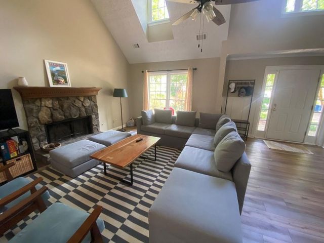 420 Ridge Court, Alpharetta, GA 30009