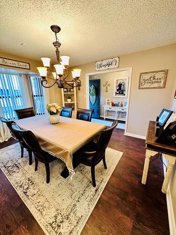 1027 E 17th St, Colorado City, TX 79512