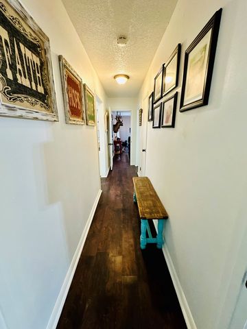 1027 E 17th St, Colorado City, TX 79512