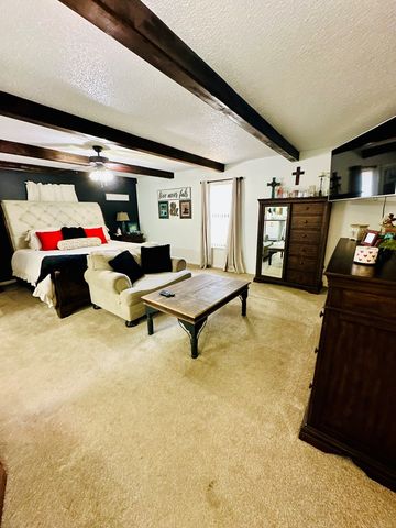 1027 E 17th St, Colorado City, TX 79512