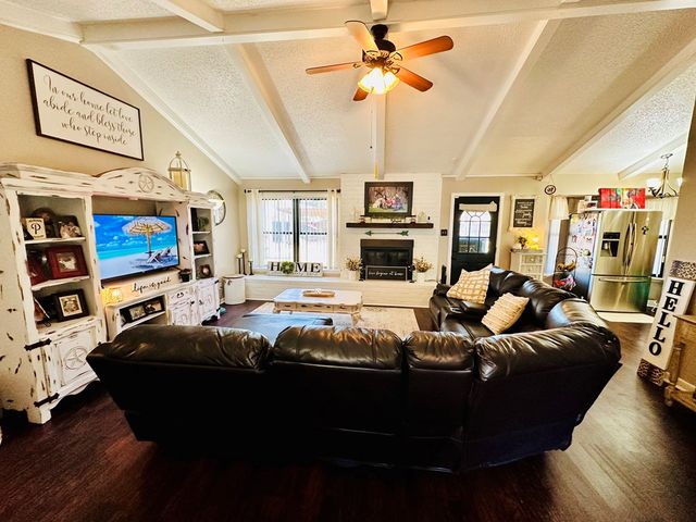 1027 E 17th St, Colorado City, TX 79512