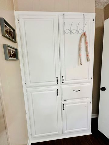 1027 E 17th St, Colorado City, TX 79512