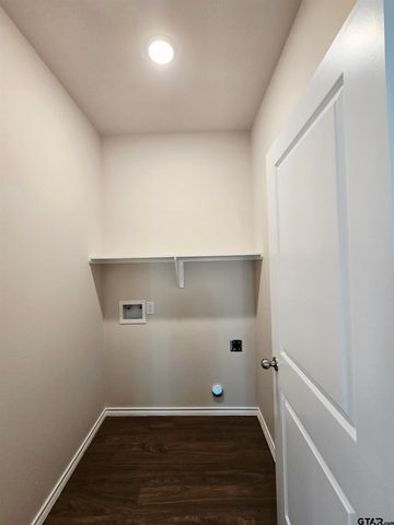 612 Park Central, Chandler, TX 75758