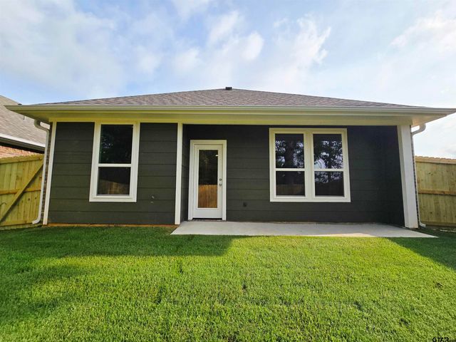 612 Park Central, Chandler, TX 75758