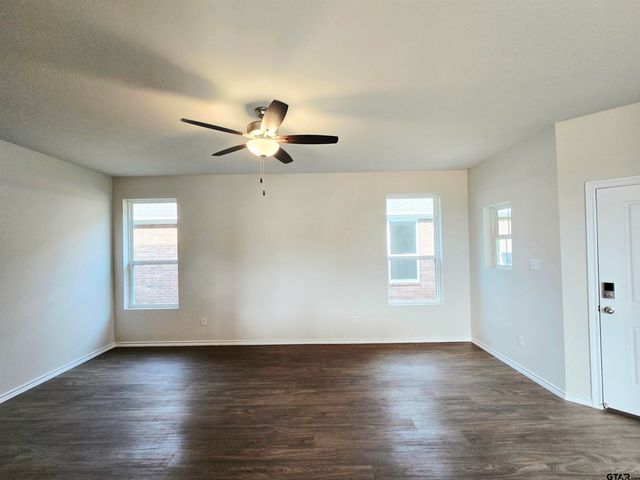 612 Park Central, Chandler, TX 75758